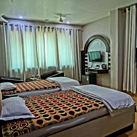 Hotel Garv Residencia Гая Екстер'єр фото